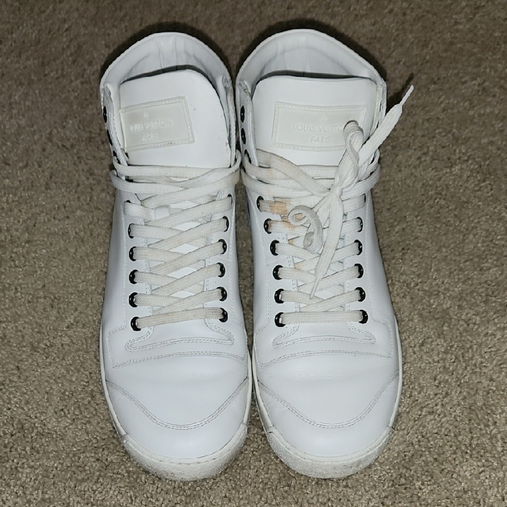 Used Louis Vuitton White Leather Sneakers